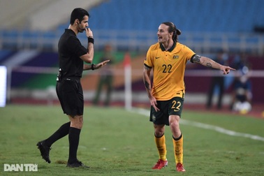 Cổ động viên Việt Nam "tấn công" fanpage của đội tuyển Australia