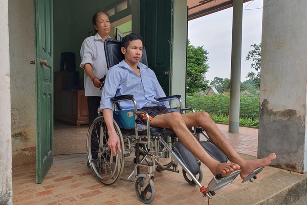 Chàng trai nằm liệt, ước nguyện hiến tạng cho y học được bạn đọc giúp đỡ - 2 Chàng trai nằm liệt, ước nguyện hiến tạng cho y học được bạn đọc giúp đỡ - 2