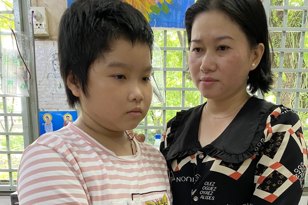 Con gái có nguy cơ cắt lìa tay, mẹ trầm cảm như điên, như dại - 3 Con gái có nguy cơ cắt lìa tay, mẹ trầm cảm như điên, như dại - 3