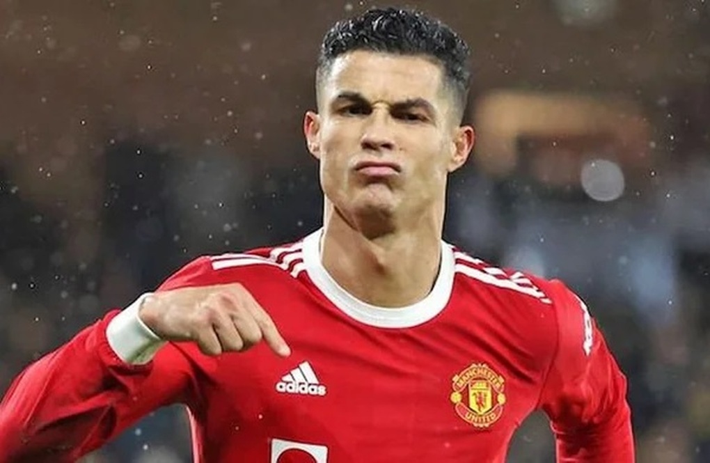 Bạn gái C.Ronaldo gây ấn tượng với thân hình gợi cảm - 5 Bạn gái C.Ronaldo gây ấn tượng với thân hình gợi cảm - 5