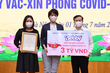 Tã trẻ em Bobby trao 3 tỷ đồng đầu tiên cho Quỹ vắc xin phòng chống Covid-19