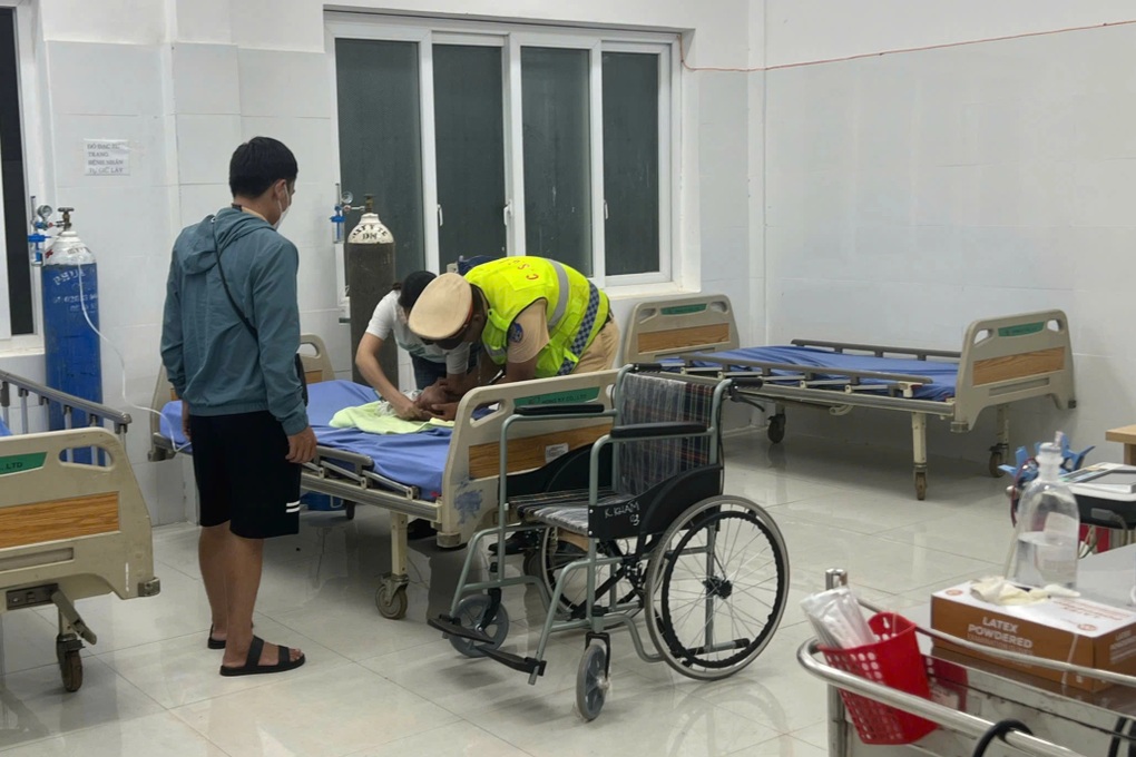 CSGT Công an Đắk Nông hỗ trợ đưa bé 4 tháng tuổi đi cấp cứu kịp thời - 2 CSGT Công an Đắk Nông hỗ trợ đưa bé 4 tháng tuổi đi cấp cứu kịp thời - 2