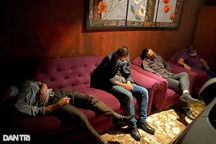 Hà Nội: 126 khách vẫn đang bị cách ly tại nhà hàng Monaza Trần Duy Hưng