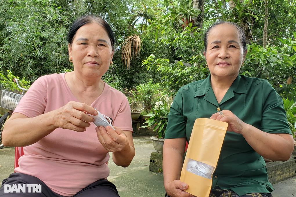 Nông dân U70 khiến cả làng tâm phục khẩu phục từ món quà của con trai - 5 Nông dân U70 khiến cả làng tâm phục khẩu phục từ món quà của con trai - 5