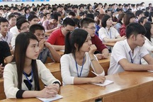 Không để sinh viên nghỉ học vì không có tiền học phí