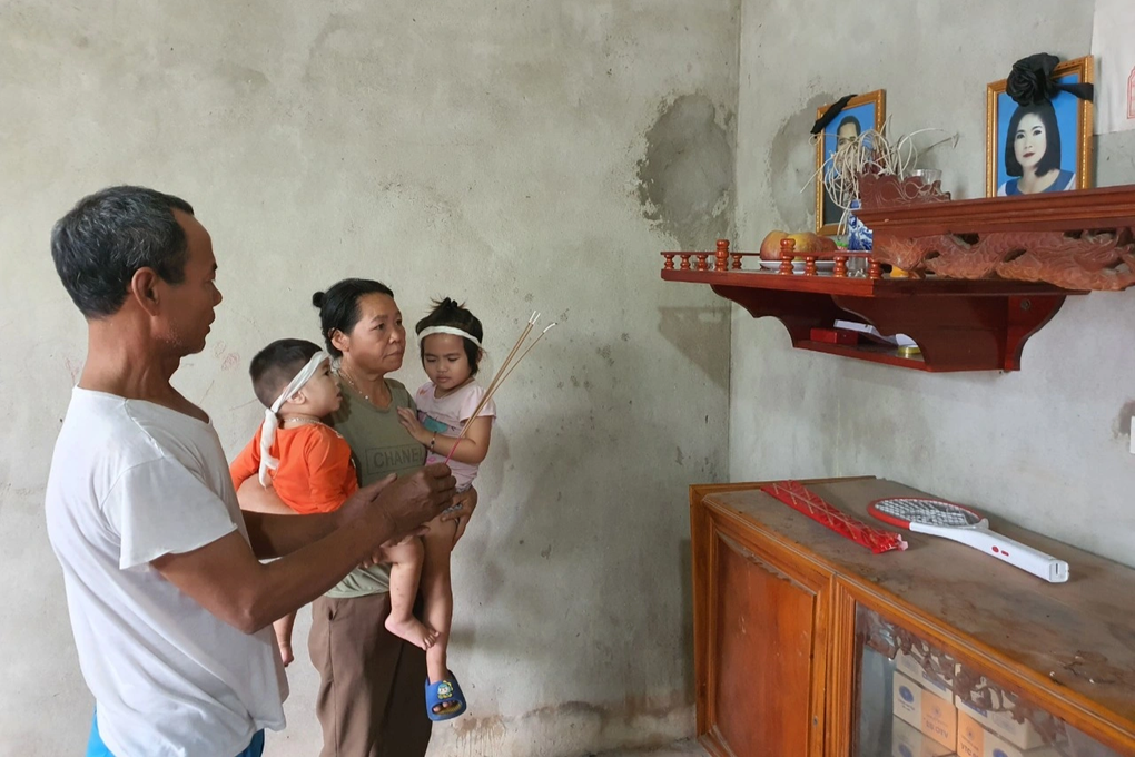 Bạn đọc Dân trí giúp đỡ 2 cháu bé mồ côi gần 300 triệu đồng - 2