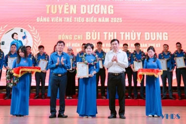 Hành trình học tập và làm theo lời Bác của cô sinh viên tài năng