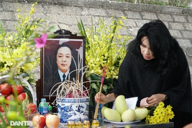 Nhiều nghệ sỹ dự lễ an táng NSND Trung Kiên tại Hòa Bình