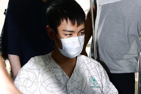 T.O.P xuất hiện trở lại trên mạng xã hội sau scandal hút cần sa