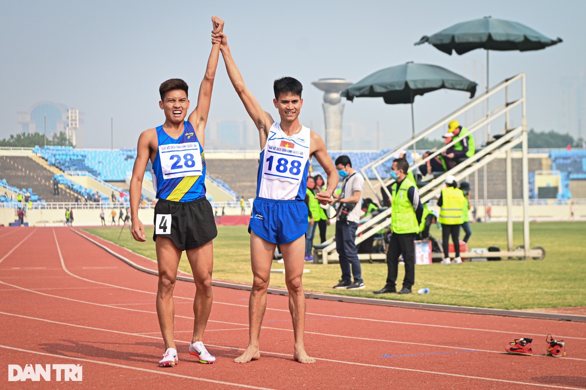 Nguyễn Thị Oanh phá kỷ lục tồn tại suốt 18 năm ở giải vô địch quốc gia - 11 Nguyễn Thị Oanh phá kỷ lục tồn tại suốt 18 năm ở giải vô địch quốc gia - 11