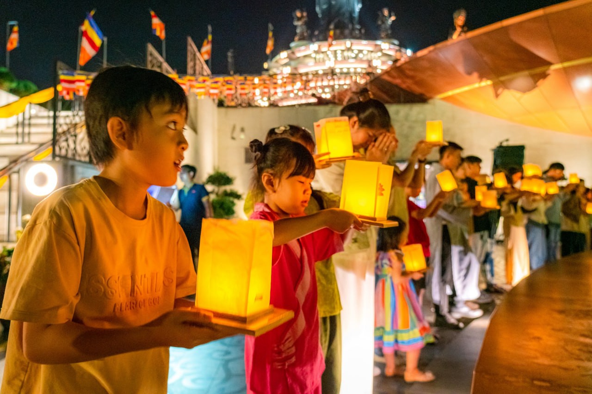 Chủ tịch Hội đồng trị sự GHPGVN trồng cây tại núi Bà Đen, Tây Ninh - 8 Chủ tịch Hội đồng trị sự GHPGVN trồng cây tại núi Bà Đen, Tây Ninh - 8