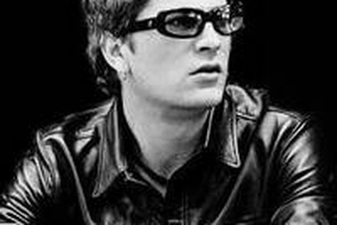 Rob Thomas - miệt mài với rock