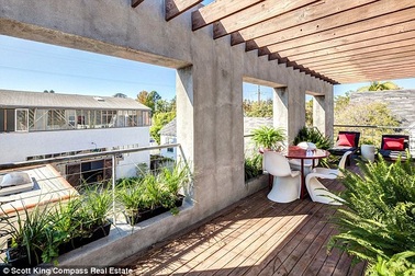 Ngắm nhà siêu sang của "người nhện"