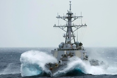 Mỹ đưa tàu chiến qua eo biển Đài Loan, Trung Quốc giận dữ đáp trả