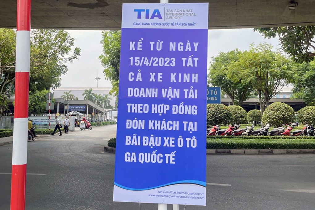 Đổi điểm đón xe công nghệ tại ga quốc tế sân bay Tân Sơn Nhất - 1 Đổi điểm đón xe công nghệ tại ga quốc tế sân bay Tân Sơn Nhất - 1