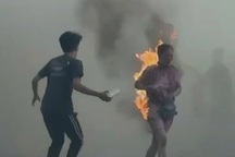 Điều tra nghi án con trai đổ xăng đốt mẹ, ngăn cản người dập lửa