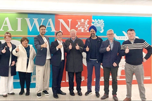 Trung Quốc "nóng mặt" vì chuyến thăm Đài Loan của nhóm nghị sĩ Anh