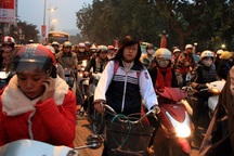 Bộ GTVT sẽ bàn lại với Hà Nội về đổi giờ học, giờ làm