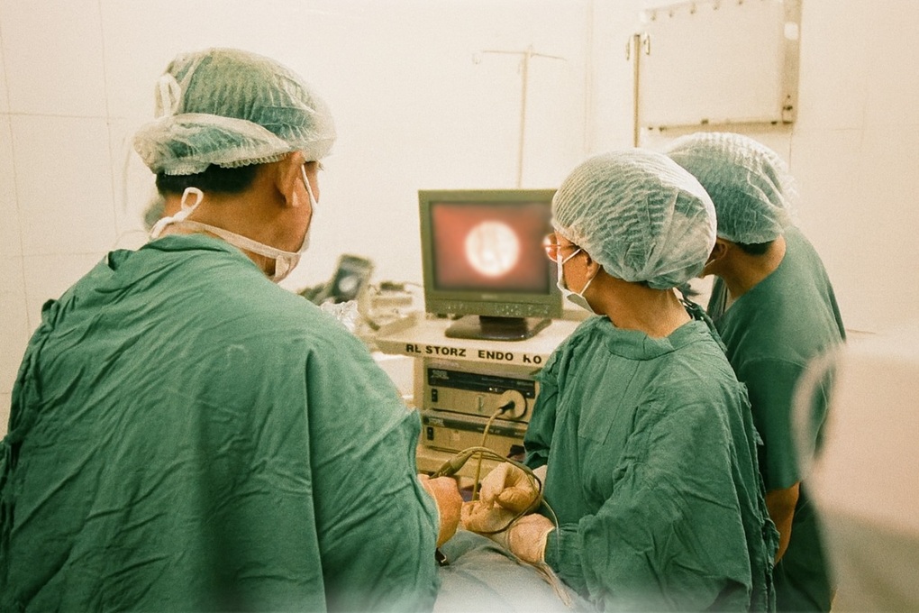 Người phụ nữ ở TPHCM hoại tử ổ mắt, nguy hiểm tính mạng vì nhiễm nấm xoang - 1 Người phụ nữ ở TPHCM hoại tử ổ mắt, nguy hiểm tính mạng vì nhiễm nấm xoang - 1