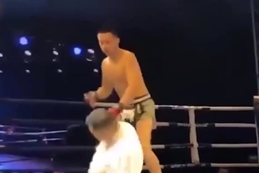 Võ sư võ cổ truyền Trung Quốc bị võ sĩ MMA hạ gục sau 5 giây