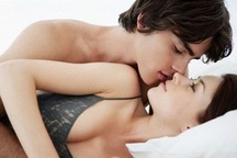 Chồng chỉ "chịu" hưng phấn khi vợ có nội y đẹp