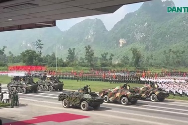Xe tăng, tên lửa hợp luyện chuẩn bị cho diễu binh đại lễ 2/9