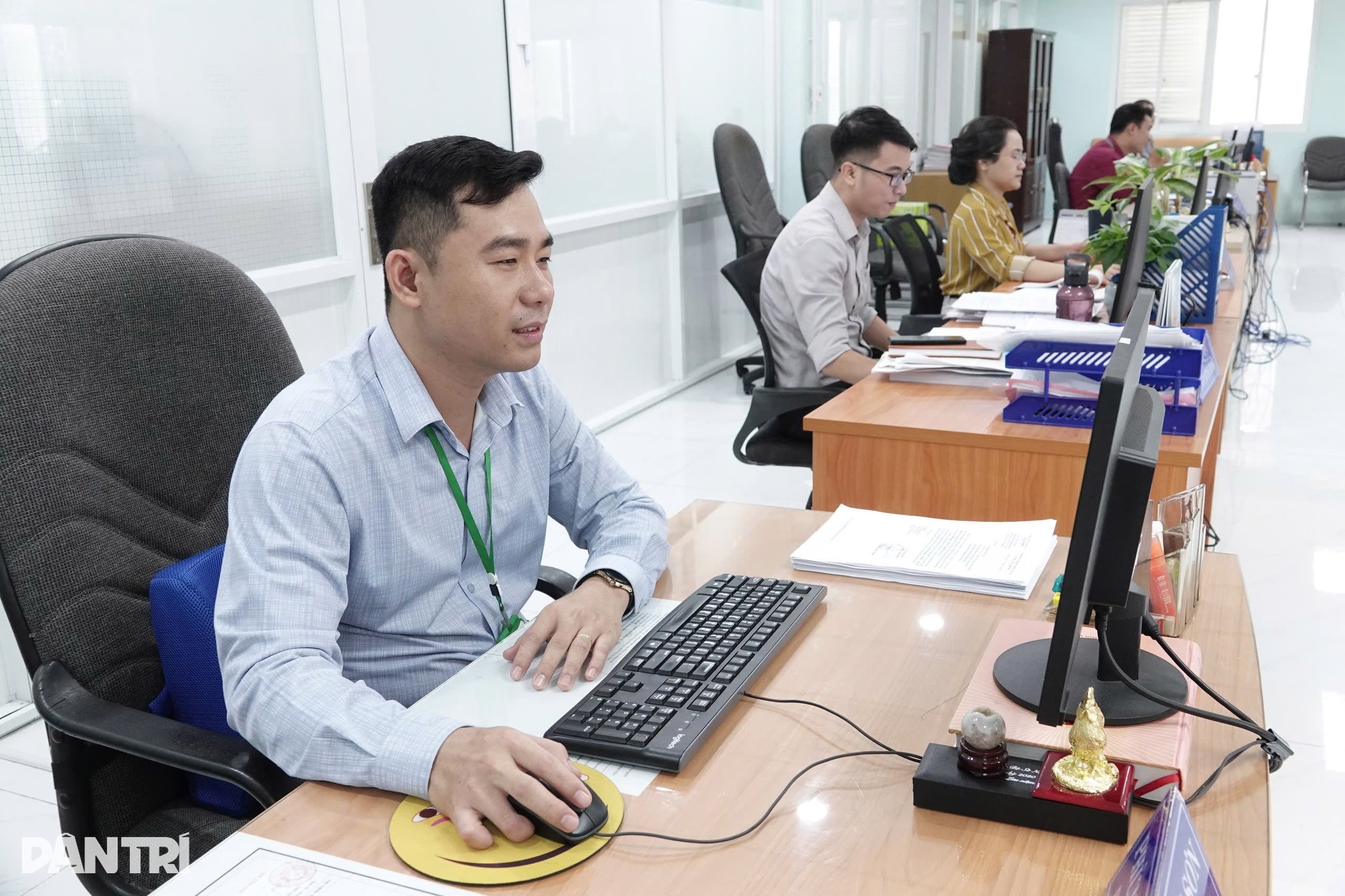 “Người Nội vụ” làm ngày, làm đêm để phục vụ người dân tốt hơn - 3 “Người Nội vụ” làm ngày, làm đêm để phục vụ người dân tốt hơn - 3