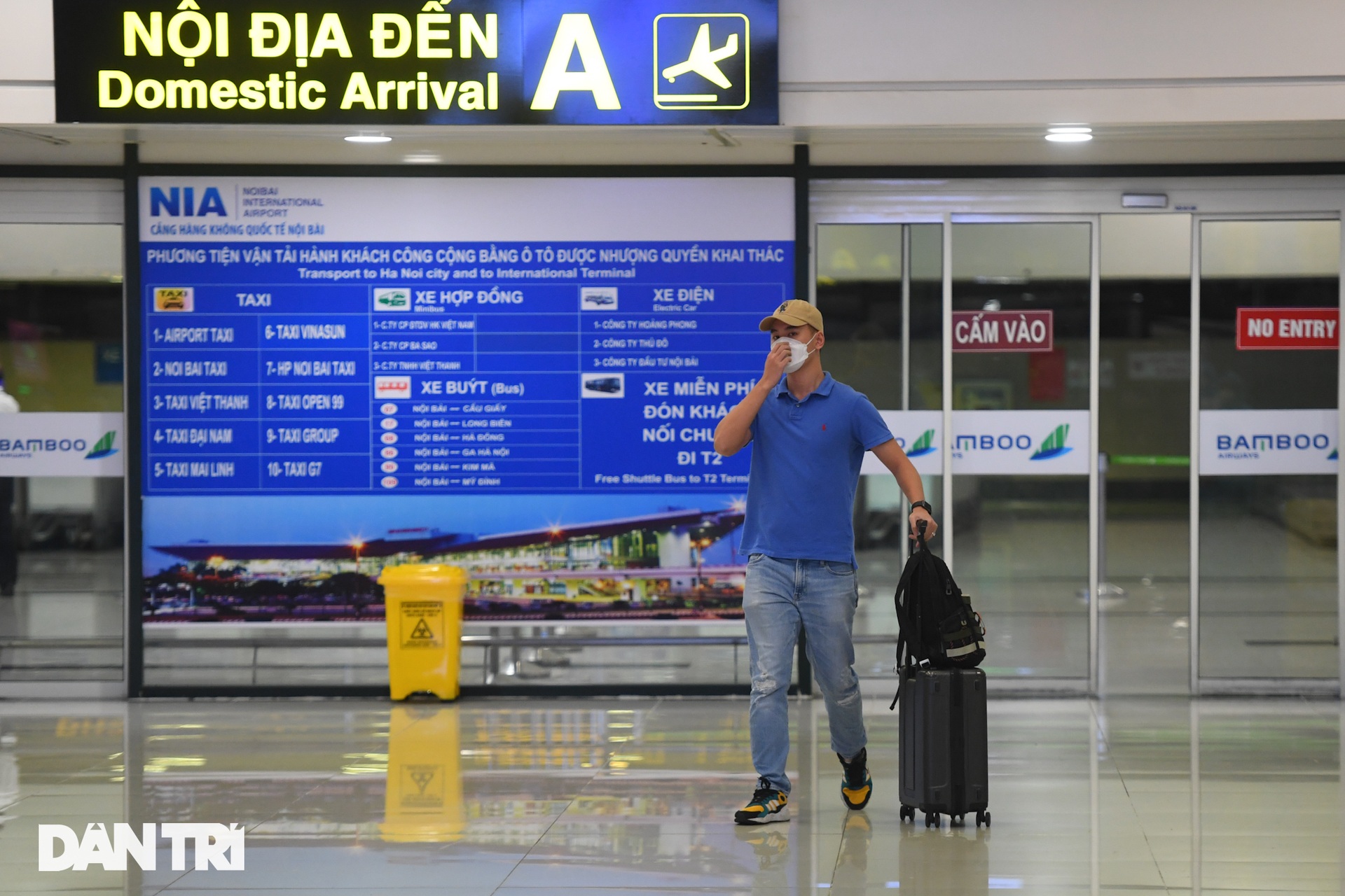 Khách bay từ TPHCM hạ cánh Nội Bài vui mừng hủy phòng khách sạn cách ly - 4 Khách bay từ TPHCM hạ cánh Nội Bài vui mừng hủy phòng khách sạn cách ly - 4