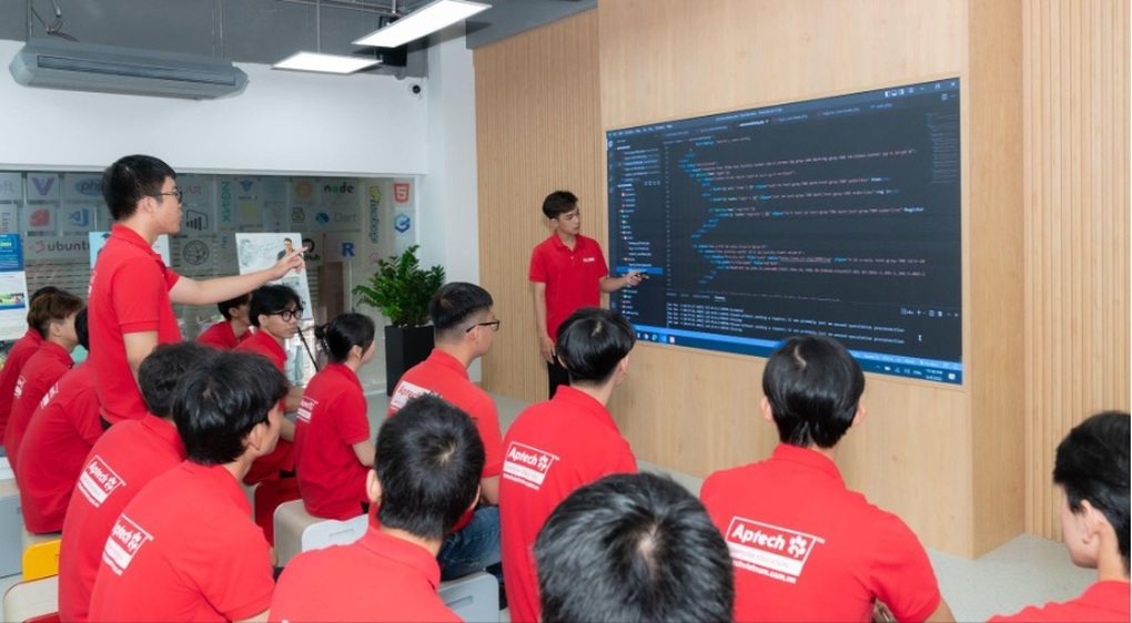 Aptech công bố chương trình thực tập có lương tại doanh nghiệp nước ngoài cho sinh viên - 1 Aptech công bố chương trình thực tập có lương tại doanh nghiệp nước ngoài cho sinh viên - 1