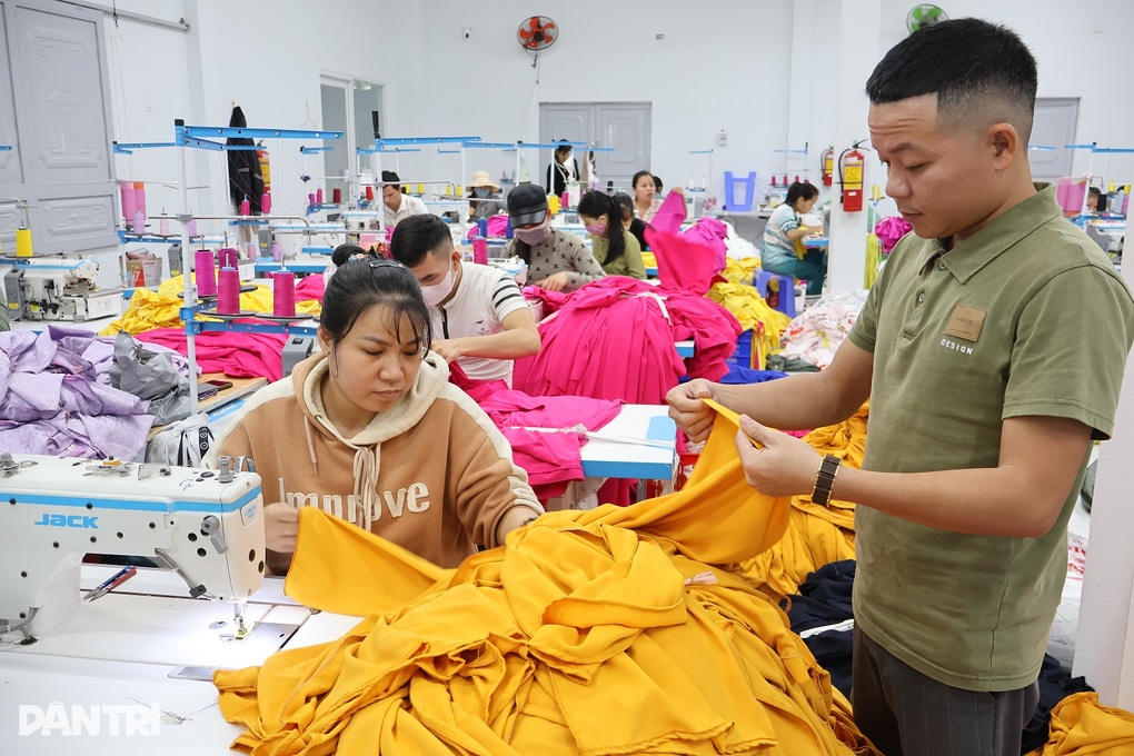 Hành trình bầm dập từ anh công nhân đến ông chủ 5 xưởng may - 1 Hành trình bầm dập từ anh công nhân đến ông chủ 5 xưởng may - 1