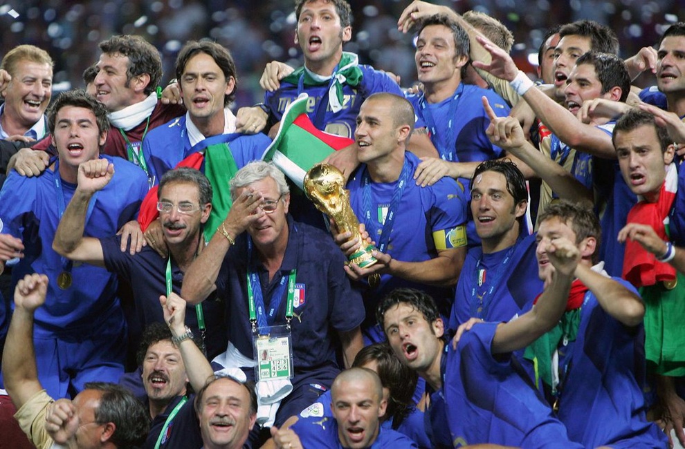 Bóng ma Calciopoli và chức vô địch thế giới đẫm nước mắt của Italia - 4 Bóng ma Calciopoli và chức vô địch thế giới đẫm nước mắt của Italia - 4