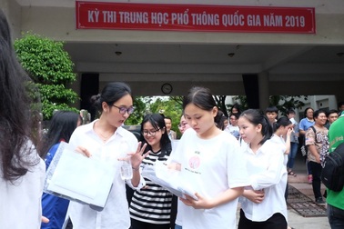 Thi THPT quốc gia thời Covid: Có nên quay lại kỳ thi “3 chung" rút gọn?