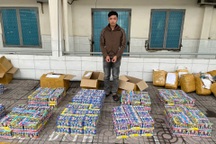 Công an TPHCM bắt 2 thanh niên buôn 1,2 tấn pháo nổ