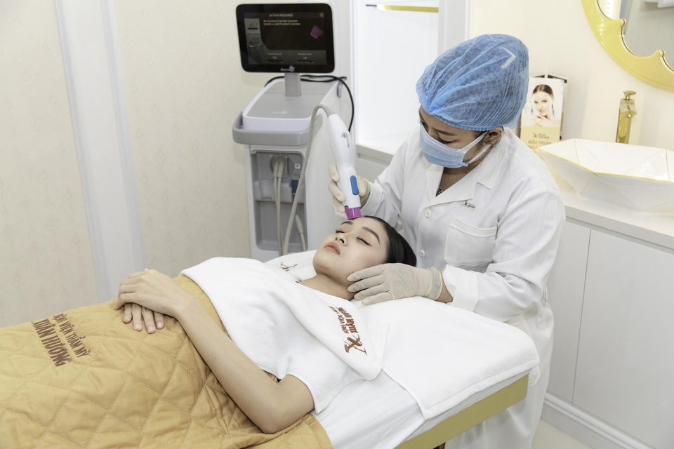 Bệnh viện Thẩm mỹ Xuân Hương miễn phí thẩm mỹ cho phái đẹp lên đến 20 tỷ đồng - 4 Bệnh viện Thẩm mỹ Xuân Hương miễn phí thẩm mỹ cho phái đẹp lên đến 20 tỷ đồng - 4