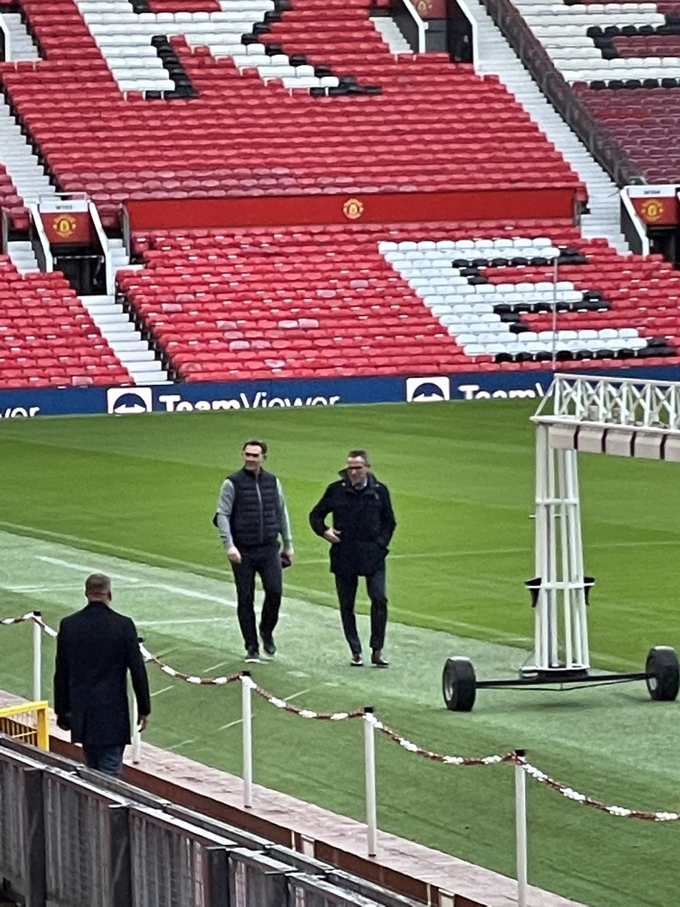 Vừa tới Man Utd, tân HLV Rangnick đã nhận món quà lớn - 2 Vừa tới Man Utd, tân HLV Rangnick đã nhận món quà lớn - 2