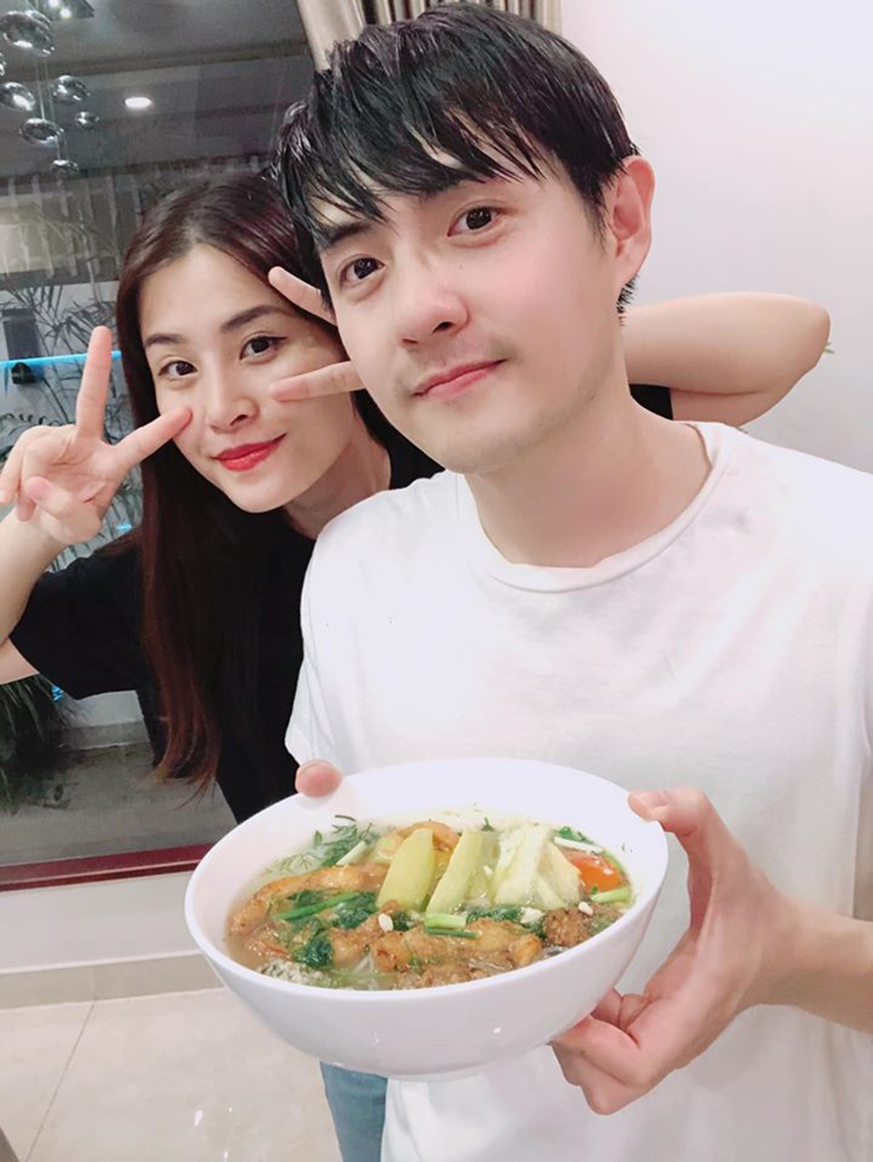 Cuộc sống hôn nhân Đông Nhi - Ông Cao Thắng sau “đám cưới thế kỷ” - 1 Cuộc sống hôn nhân Đông Nhi - Ông Cao Thắng sau “đám cưới thế kỷ” - 1