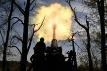 Thách thức bủa vây tứ bề, Ukraine mắc kẹt trong vòng xoáy xung đột