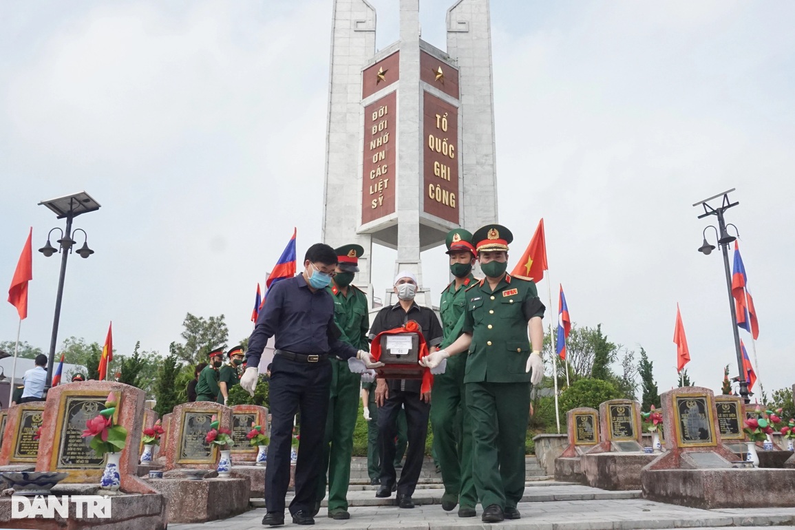 Người em trai liệt sĩ rưng rưng nước mắt: Mẹ ơi, anh đã về đây! - 2 Người em trai liệt sĩ rưng rưng nước mắt: Mẹ ơi, anh đã về đây! - 2