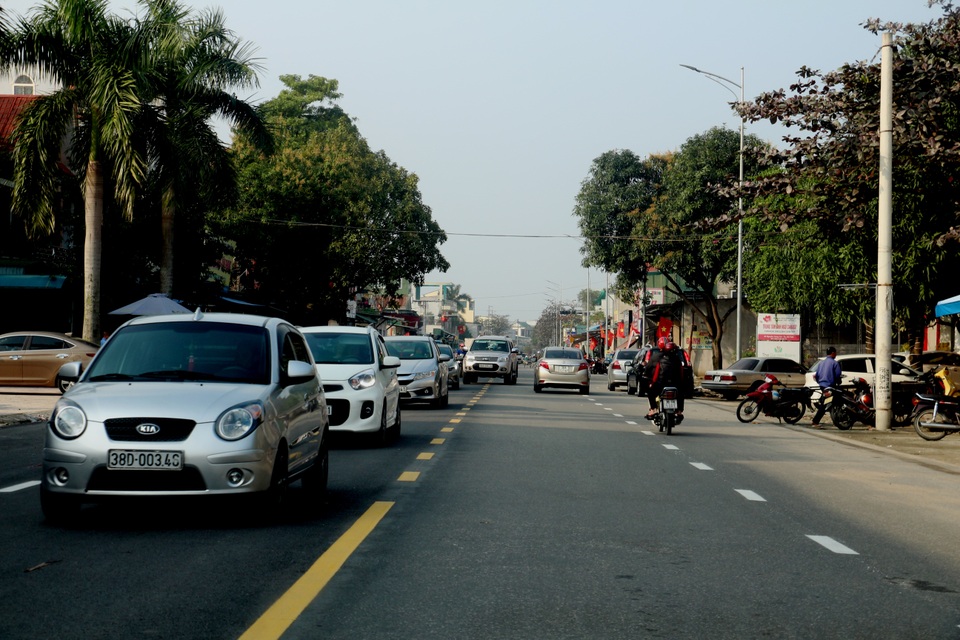 Vụ 9 đời chủ tịch không làm xong 592m đường: Vỡ oà vui sướng sau 30 năm chờ đợi - 1 Vụ 9 đời chủ tịch không làm xong 592m đường: Vỡ oà vui sướng sau 30 năm chờ đợi - 1