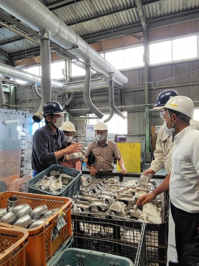 3 ảnh 3 TS Lê Đại Hùng Chủ tịch HĐQT Trường CĐ Công thương Việt Nam thăm môi trường thực hành, làm việc ở các doanh nghiệp tại Nhật Bản.