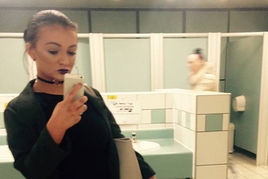 Gái teen đốt nhà bạn trai 43 tuổi sau khi cãi nhau vì "chuyện ấy"