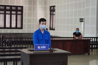 Tán tỉnh vợ người khác trên Facebook, nam thanh niên bị đâm dập phổi