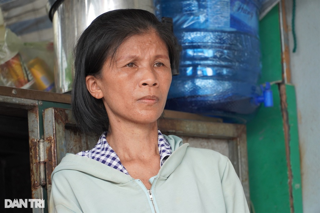 Vừa mãn tang chồng, con lại thập tử nhất sinh - 5 Vừa mãn tang chồng, con lại thập tử nhất sinh - 5