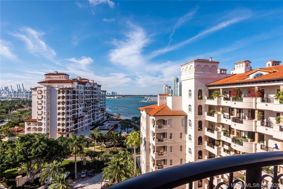 Căn penthouse xa hoa ngắm trọn view biển giá 20 triệu USD của tỷ phú Canada - 1 Căn penthouse xa hoa ngắm trọn view biển giá 20 triệu USD của tỷ phú Canada - 1
