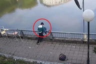 Vụ nam sinh hành hung rồi hất bạn xuống hồ nước: Hiệu trưởng nói gì?