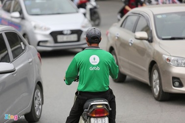 Uber, Grab: Rồi cũng “tát nước theo mưa”?