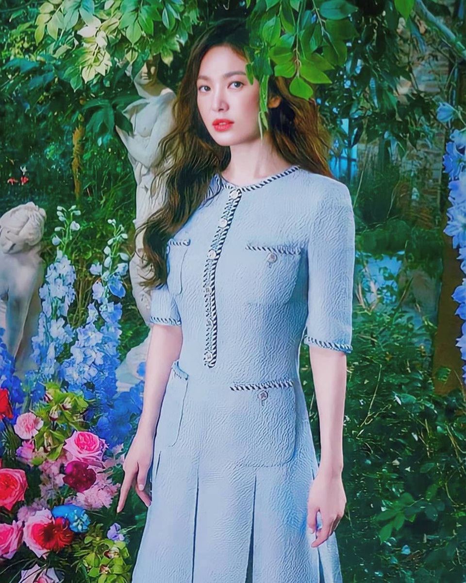 Hai chị đẹp Song Hye Kyo và Son Ye Jin đọ sắc khi làm người mẫu - 2 Hai chị đẹp Song Hye Kyo và Son Ye Jin đọ sắc khi làm người mẫu - 2