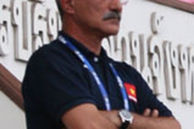 HLV Calisto bị truất quyền chỉ đạo