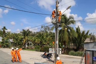 Lãnh đạo tỉnh Sóc Trăng cùng ngành điện tháo gỡ khó khăn