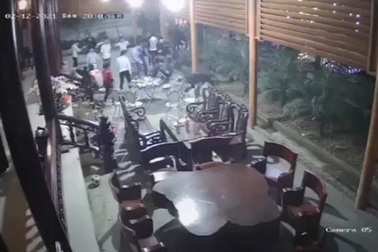 Khởi tố ba đối tượng truy sát người đi chúc Tết